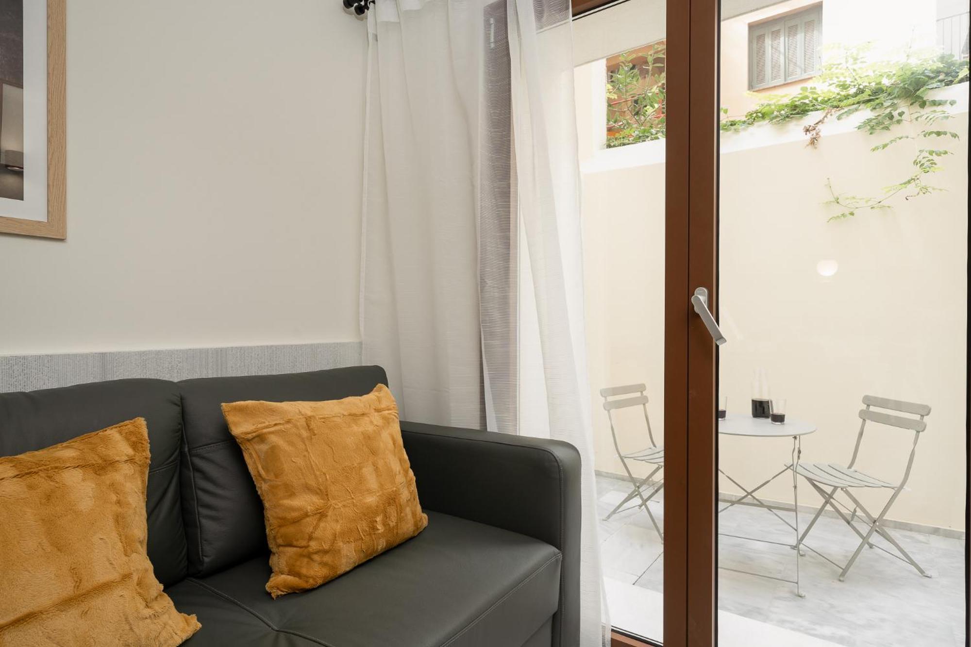 Mooeve Exarchia Apartment